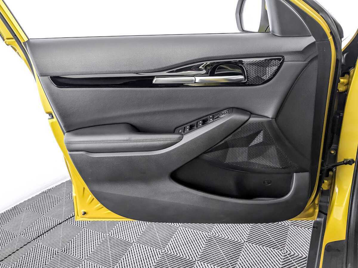 Купить Kia Seltos с пробегом. Фото: #18