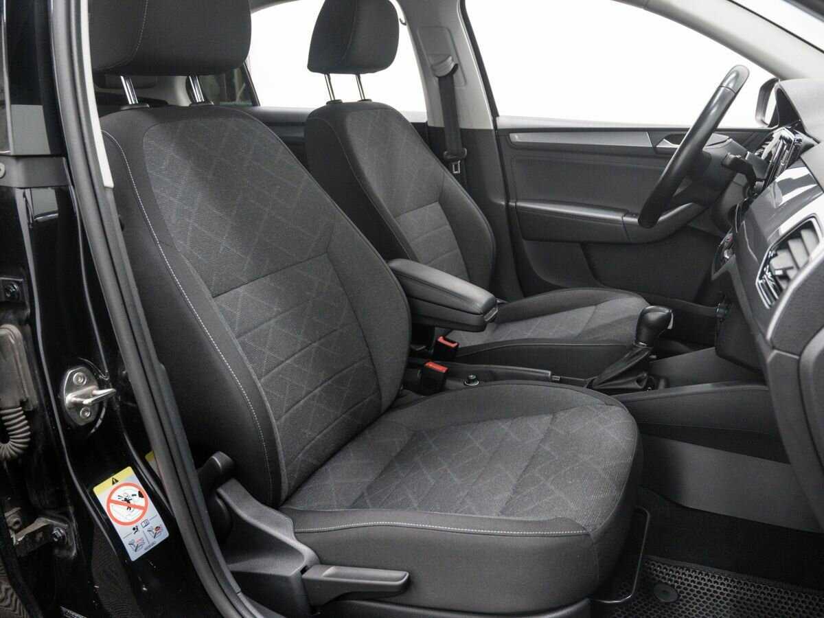 Купить Volkswagen Polo с пробегом. Фото: #8