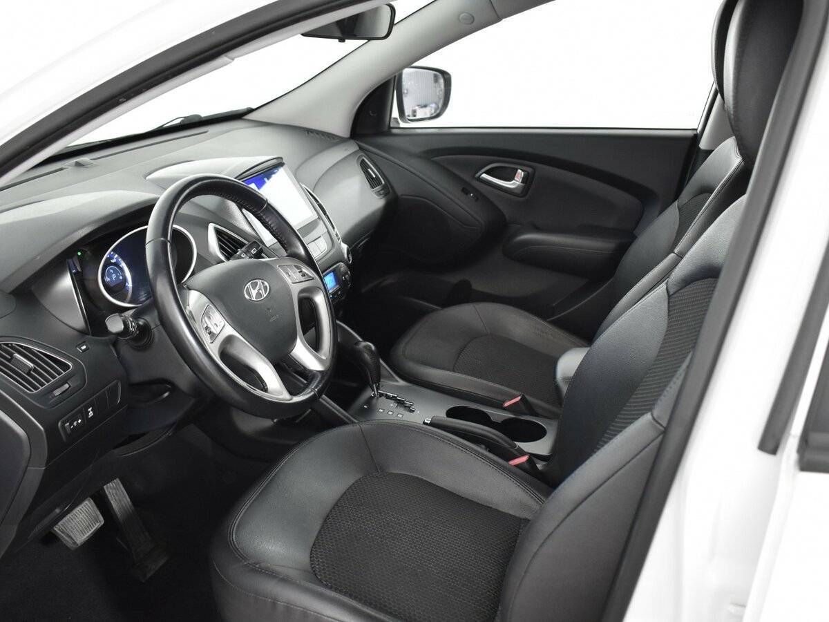 Купить Hyundai ix35 с пробегом. Фото: #8
