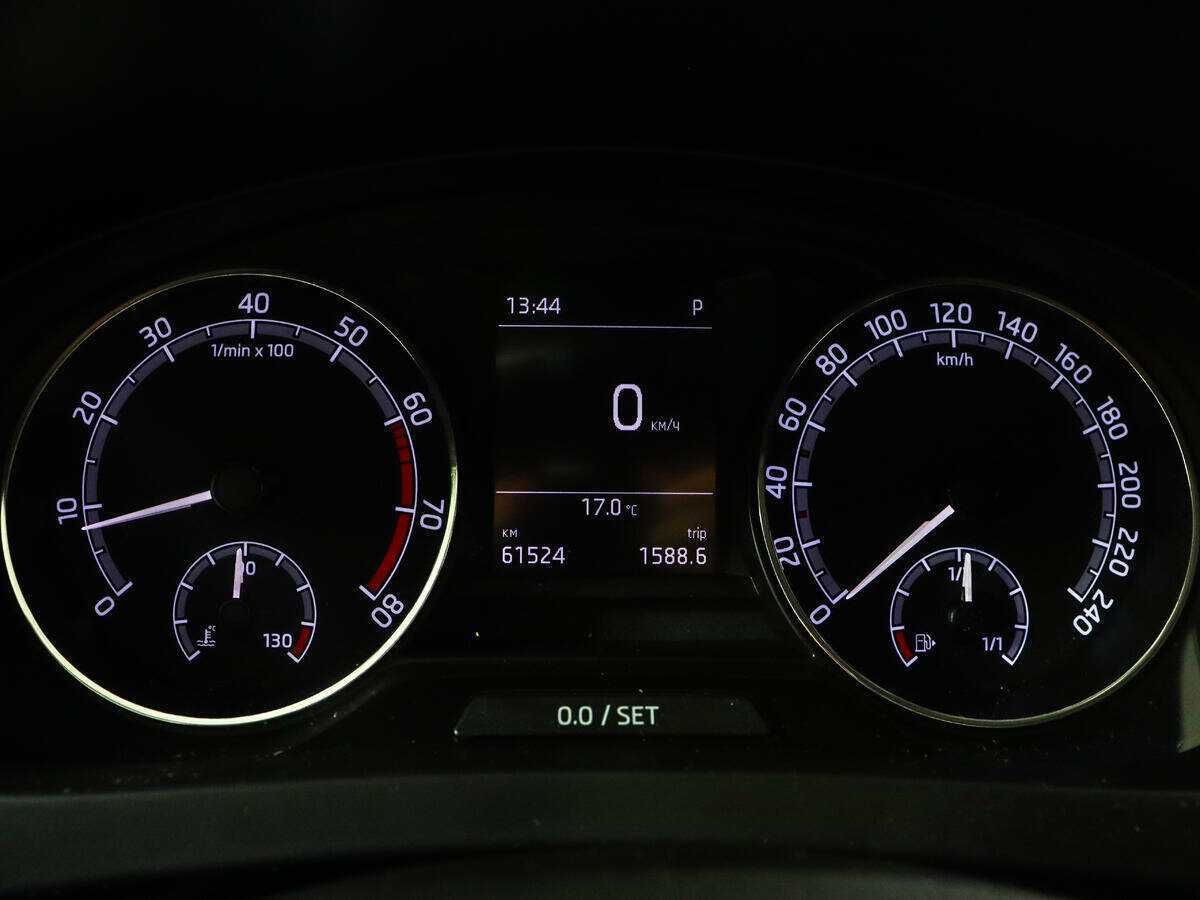 Купить Skoda Rapid с пробегом. Фото: #10