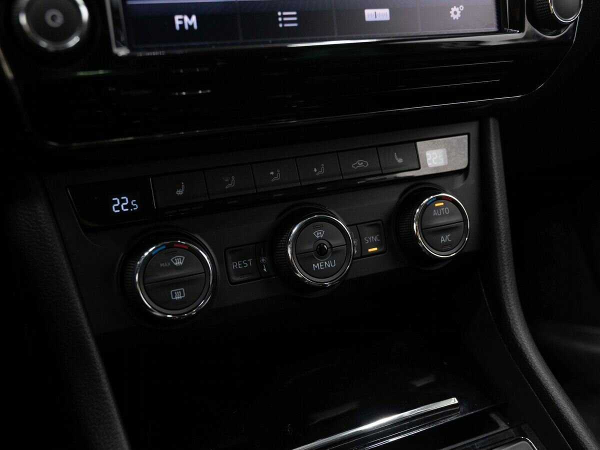 Купить Skoda Superb с пробегом. Фото: #16