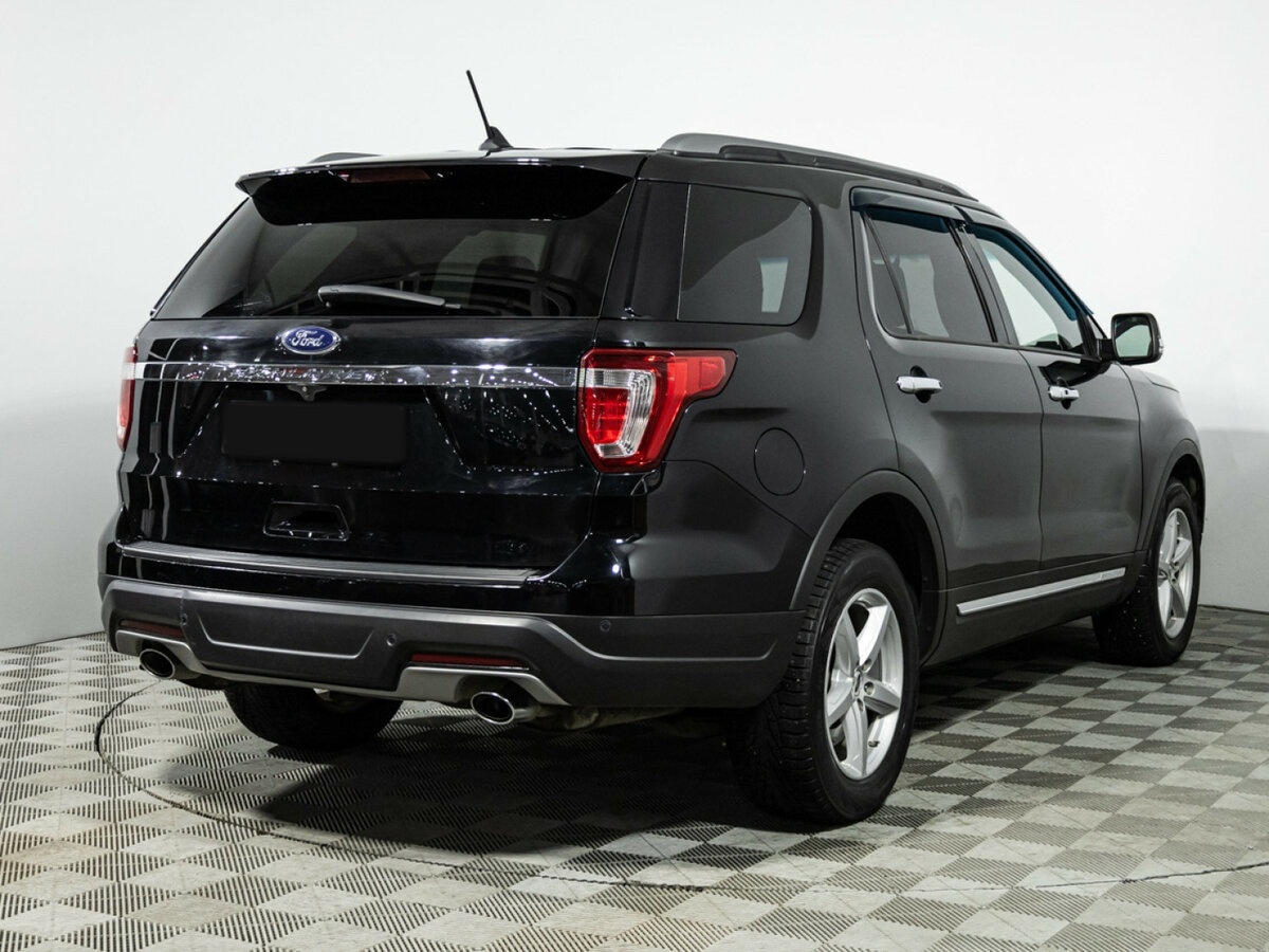 Купить Ford Explorer с пробегом. Фото: #3