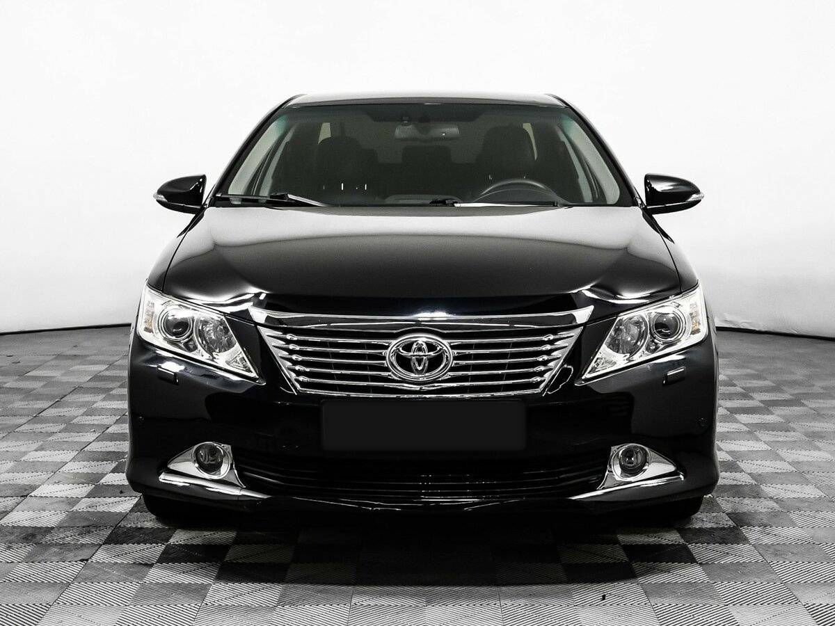 Купить Toyota Camry с пробегом. Фото: #1