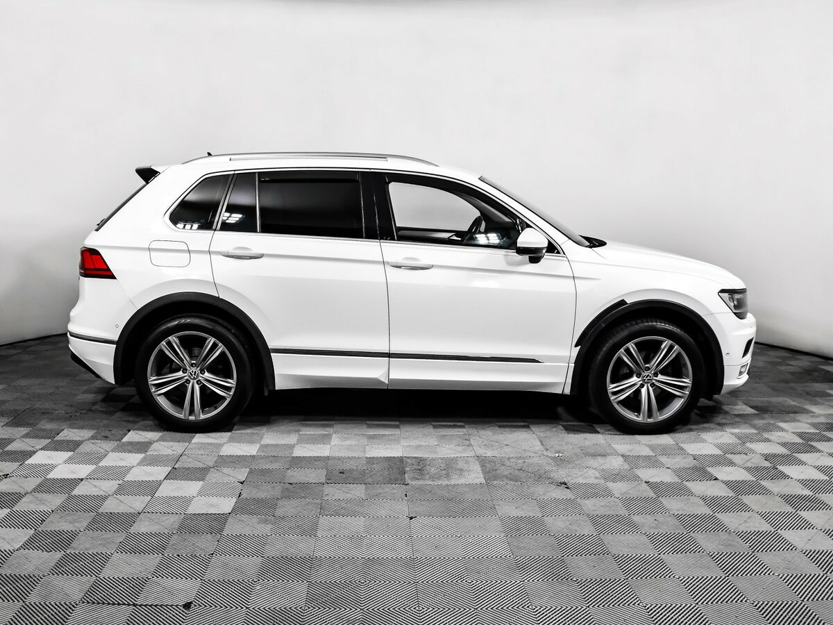 Купить Volkswagen Tiguan с пробегом. Фото: #3