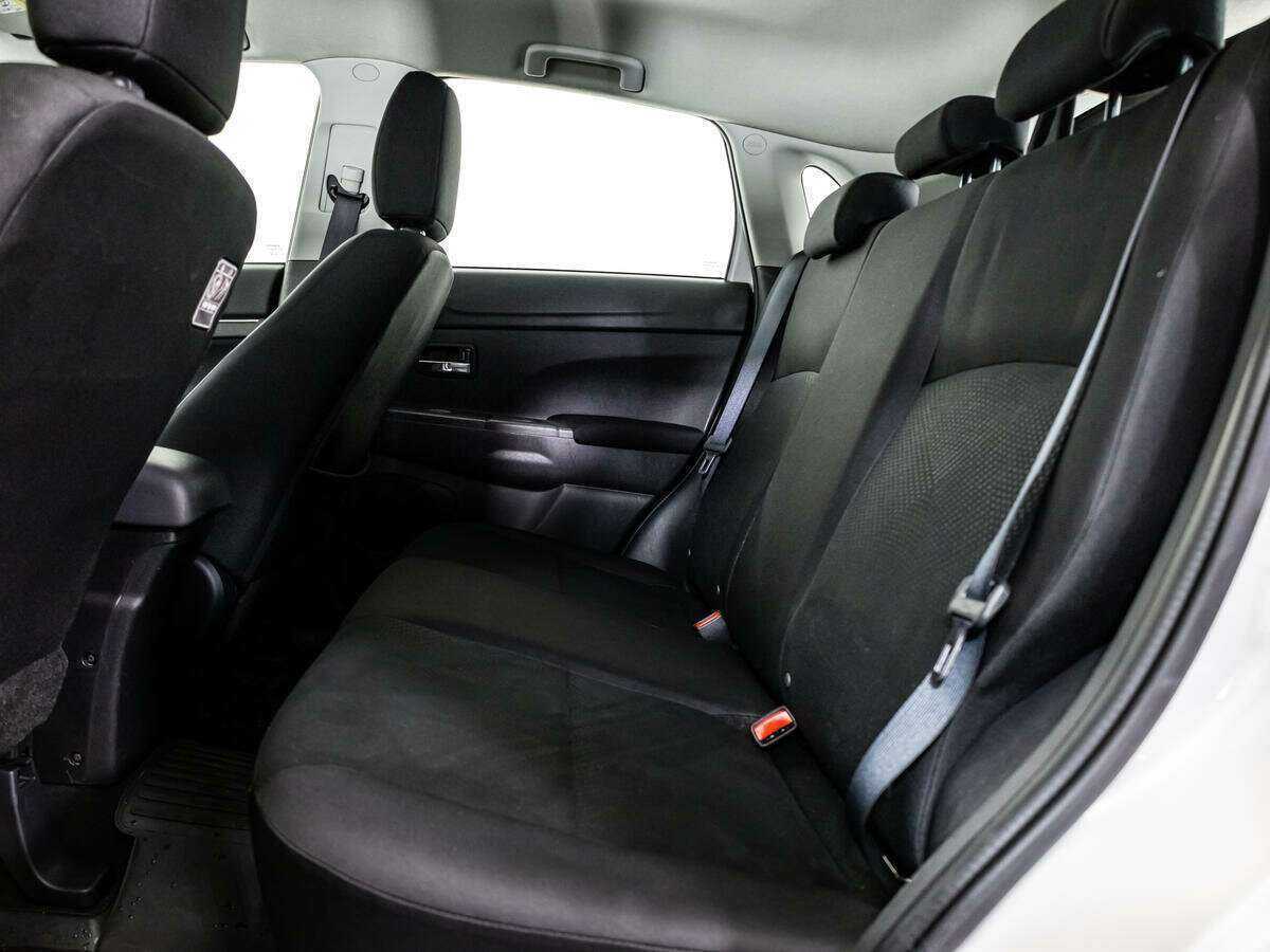 Купить Mitsubishi ASX с пробегом. Фото: #8