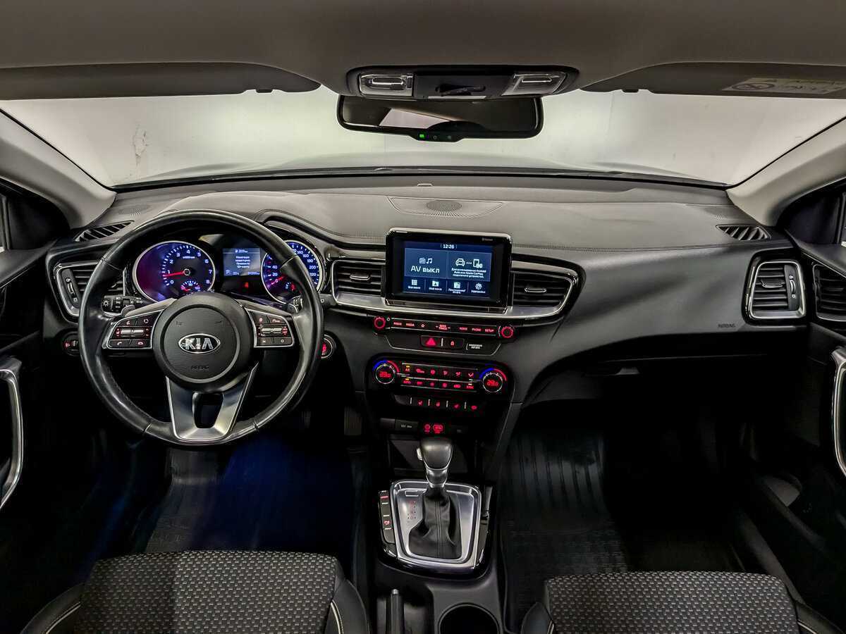 Купить Kia Ceed с пробегом. Фото: #13