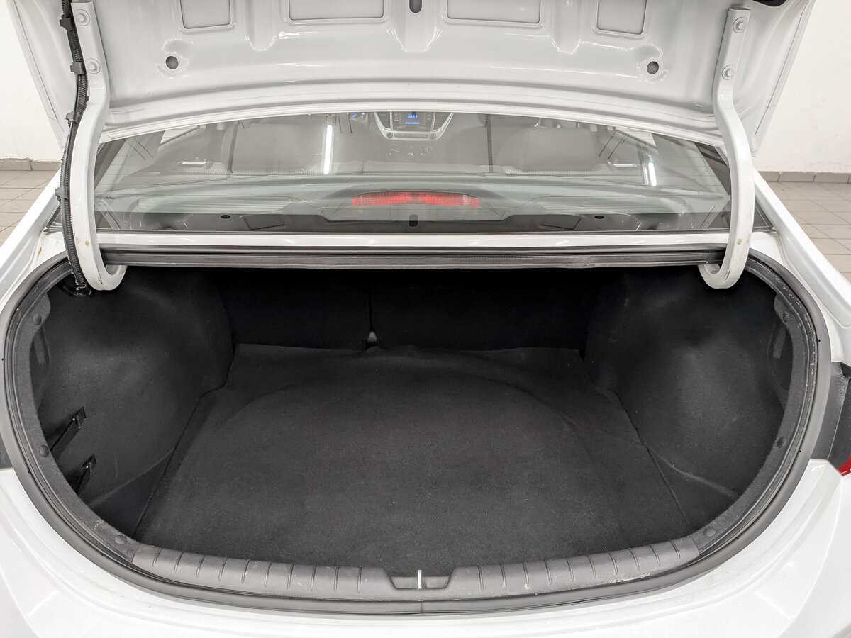 Купить Hyundai Solaris с пробегом. Фото: #9