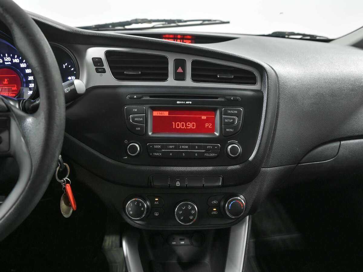 Купить Kia Ceed с пробегом. Фото: #8