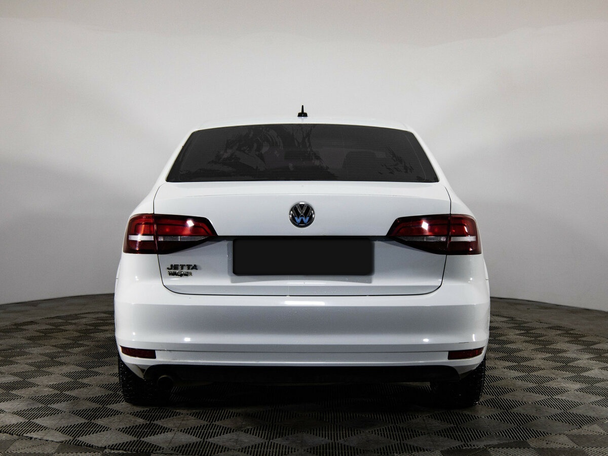 Купить Volkswagen Jetta с пробегом. Фото: #4