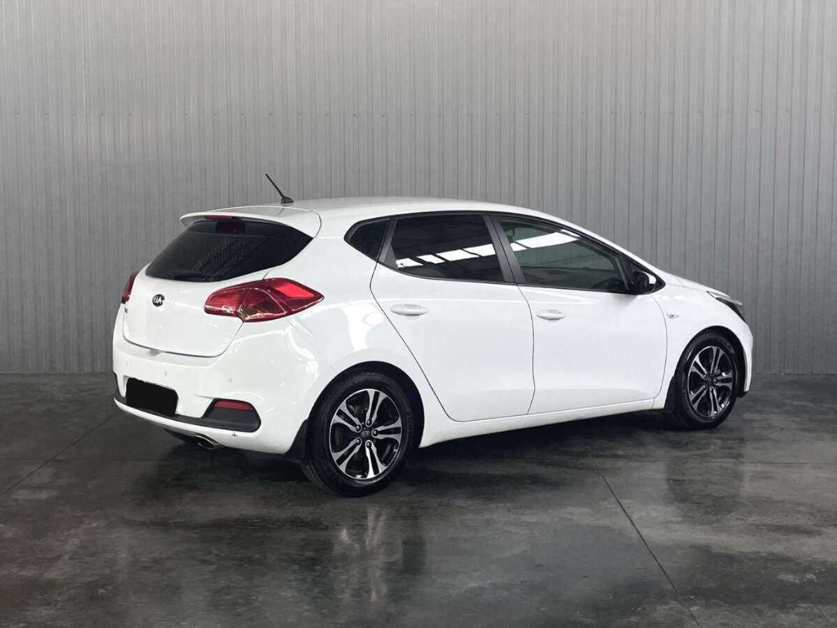 Купить Kia Ceed с пробегом. Фото: #4