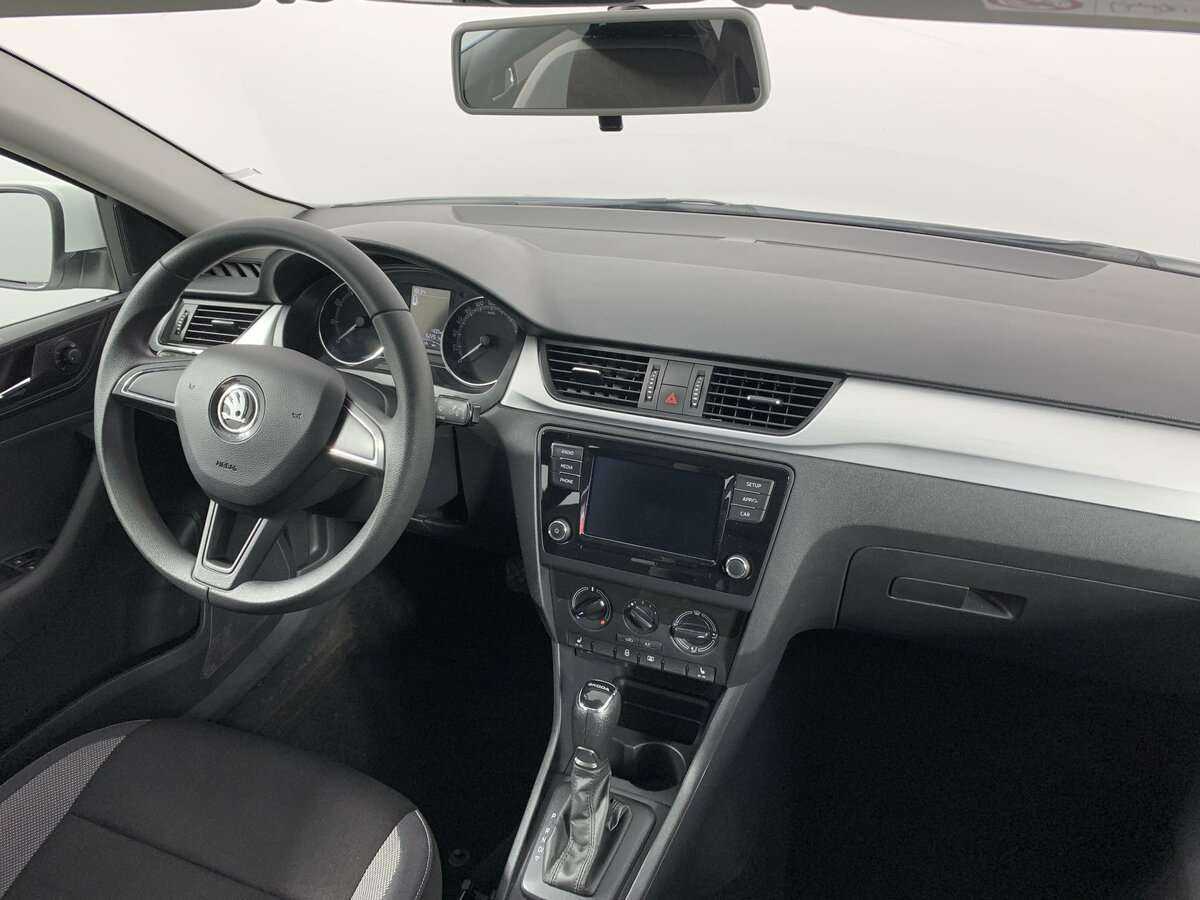 Купить Skoda Rapid с пробегом. Фото: #7