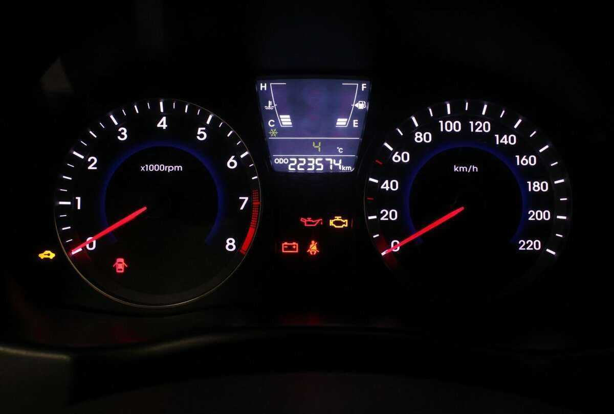 Купить Hyundai Solaris с пробегом. Фото: #9