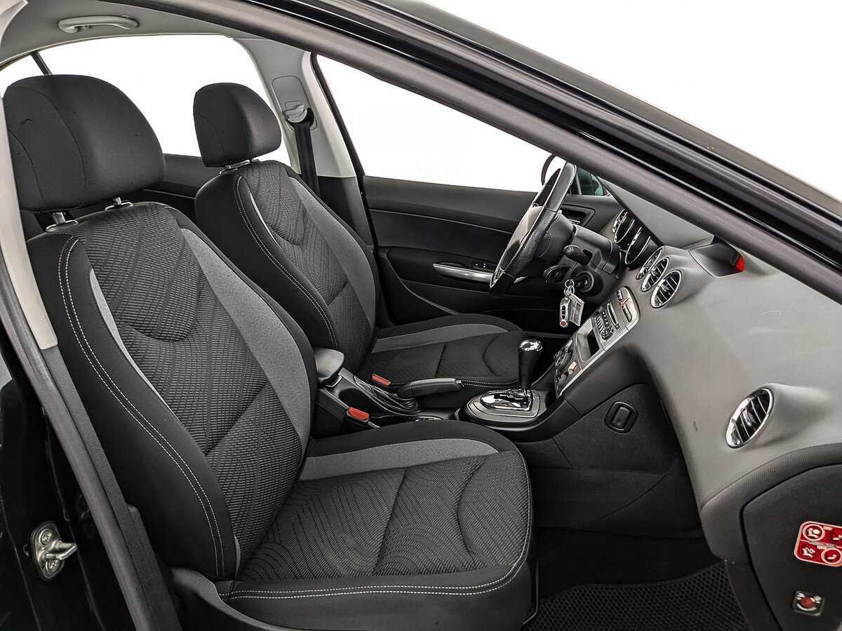 Купить Peugeot 408 с пробегом. Фото: #21