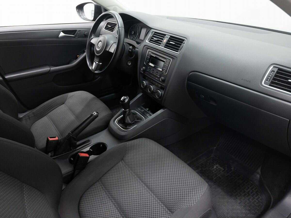 Купить Volkswagen Jetta с пробегом. Фото: #10