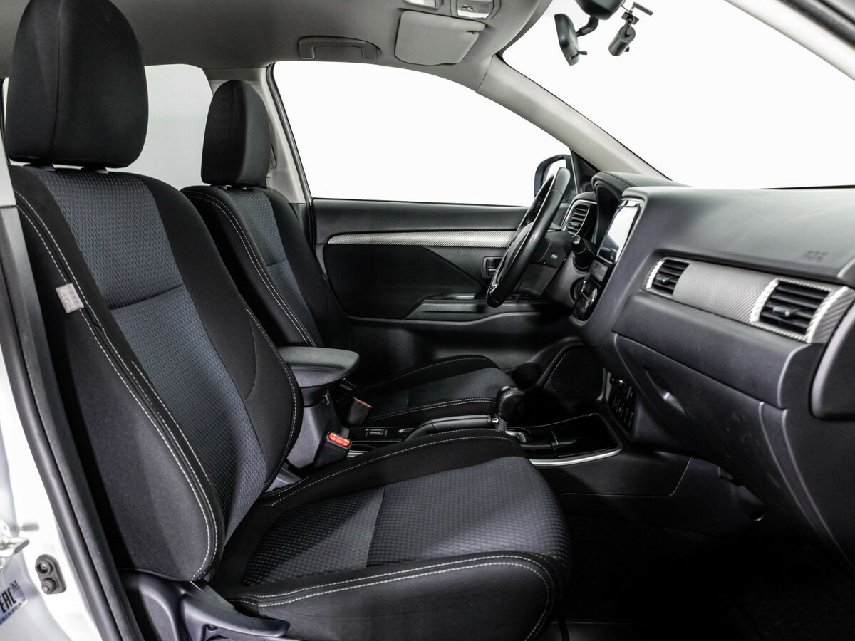 Купить Mitsubishi Outlander с пробегом. Фото: #13