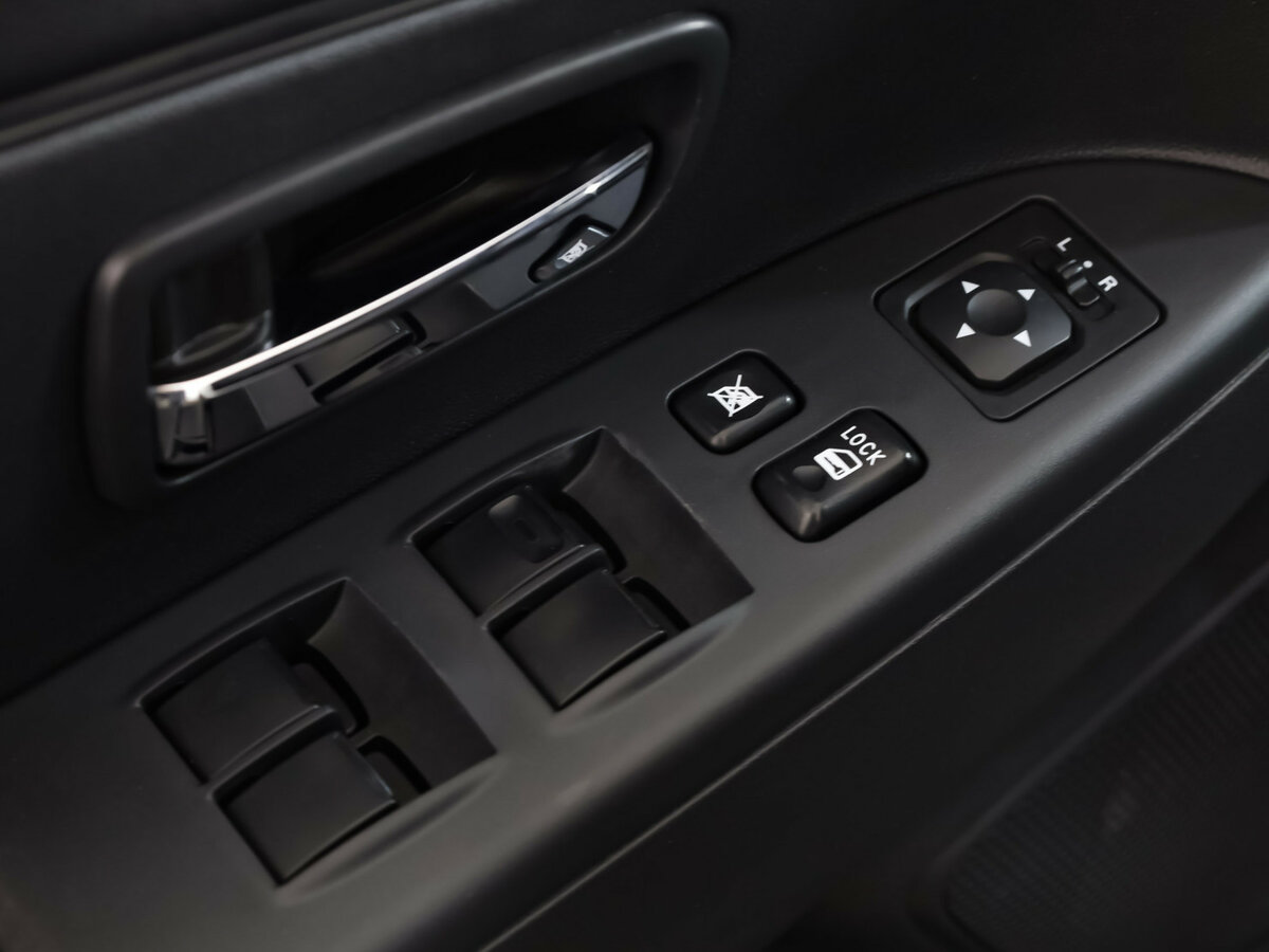 Купить Mitsubishi ASX с пробегом. Фото: #9