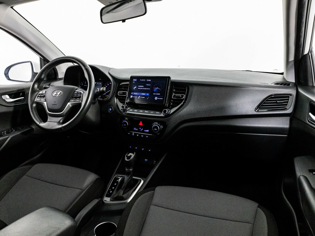 Купить Hyundai Solaris с пробегом. Фото: #6