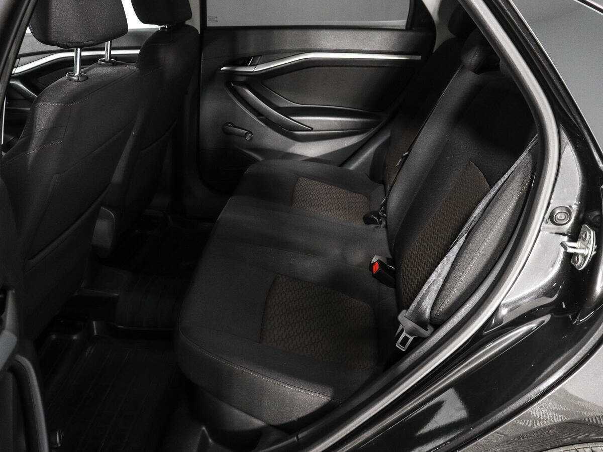 Купить Lada (ВАЗ) Vesta с пробегом. Фото: #7