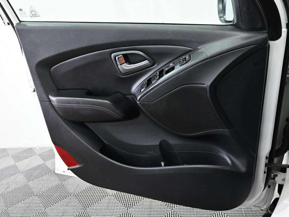 Купить Hyundai ix35 с пробегом. Фото: #7