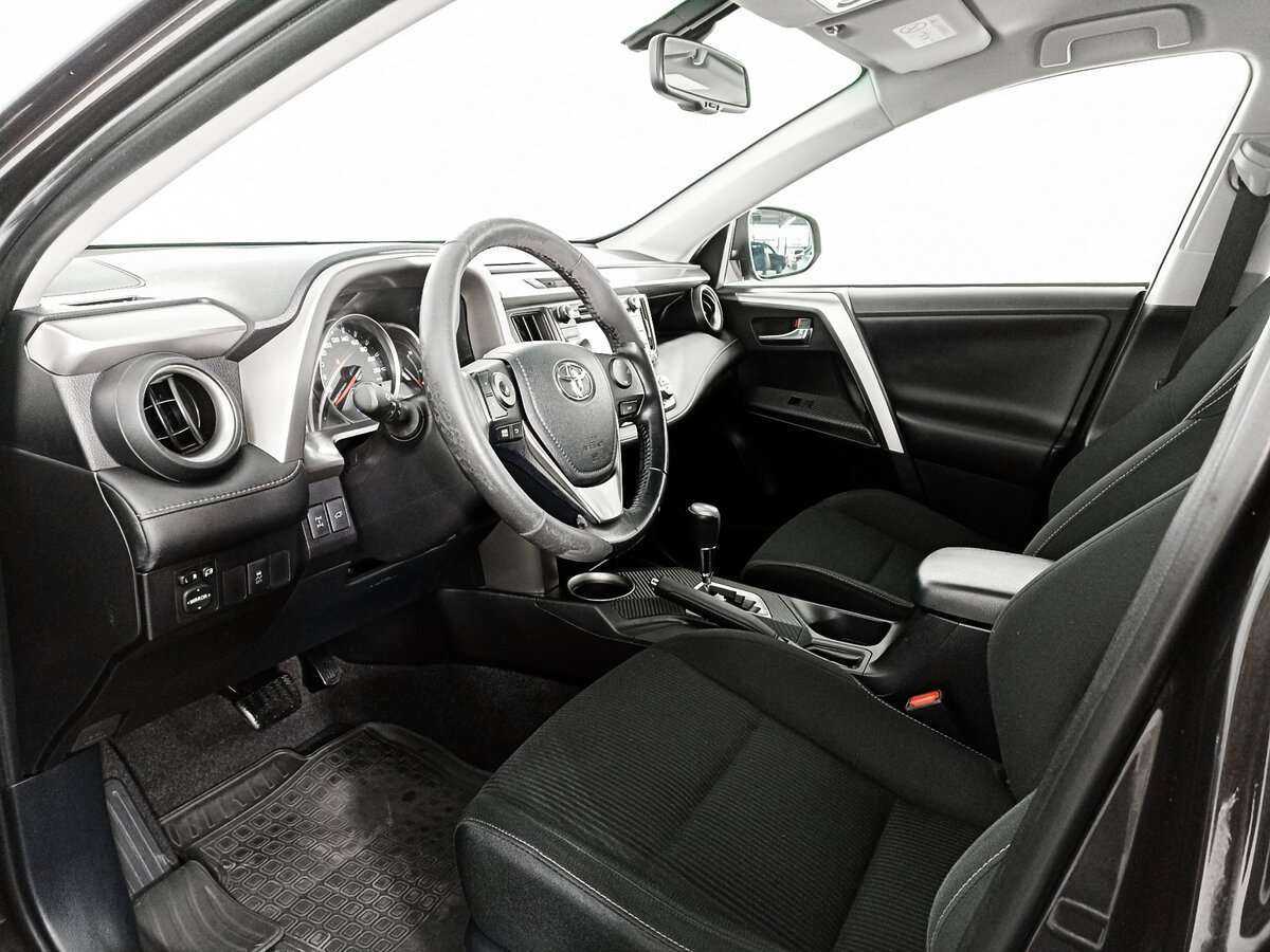 Купить Toyota RAV4 с пробегом. Фото: #13
