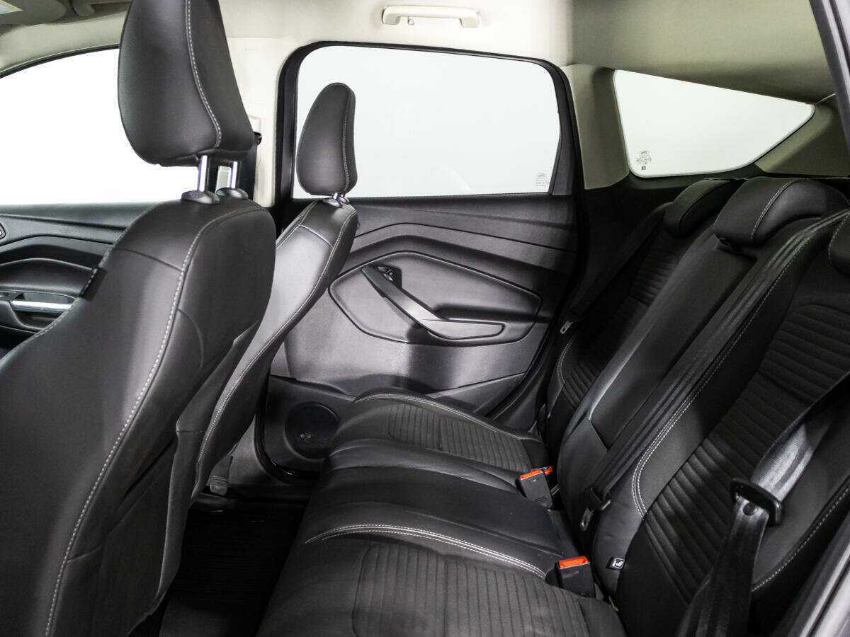 Купить Ford Kuga с пробегом. Фото: #9