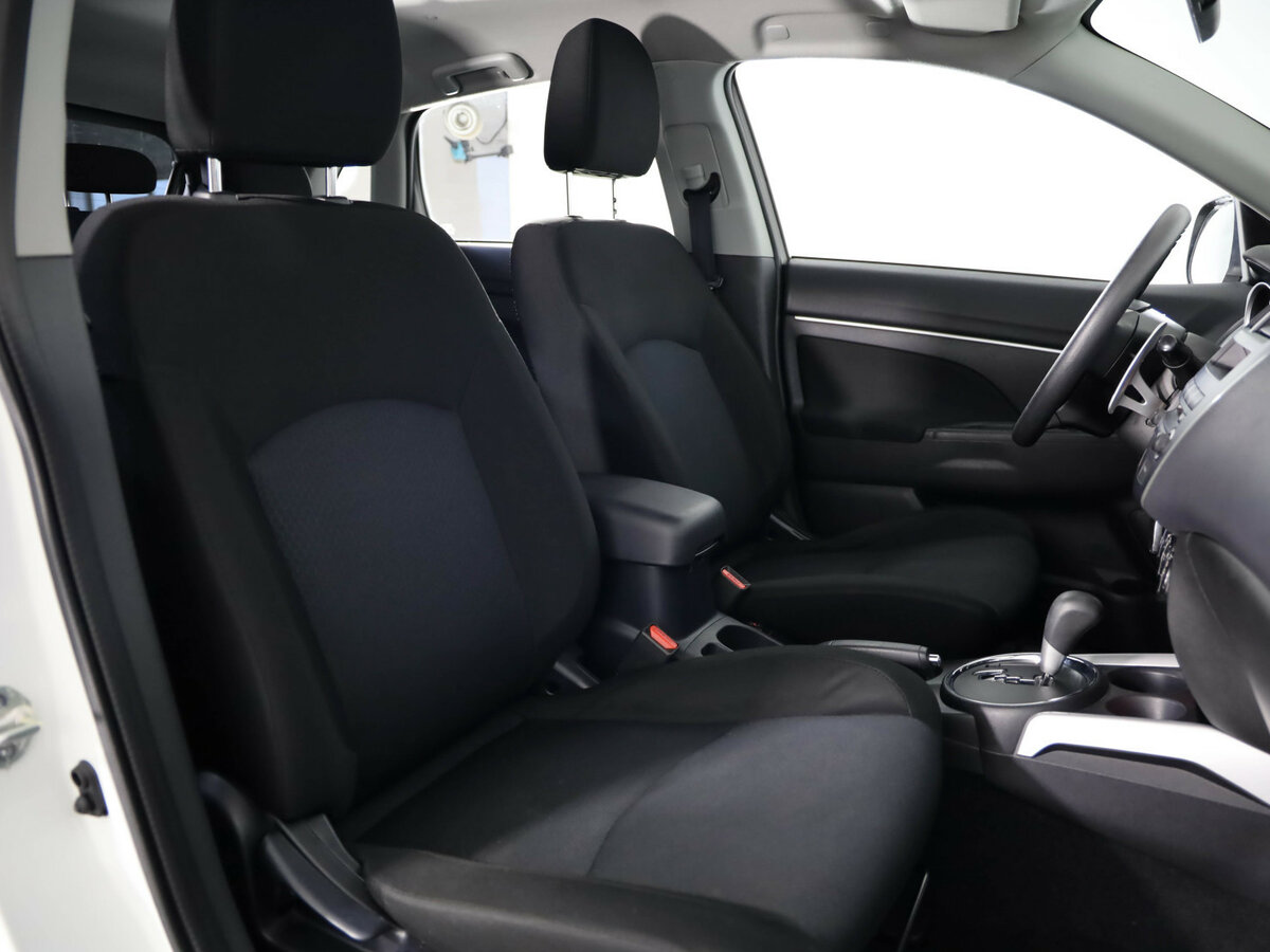 Купить Mitsubishi ASX с пробегом. Фото: #14