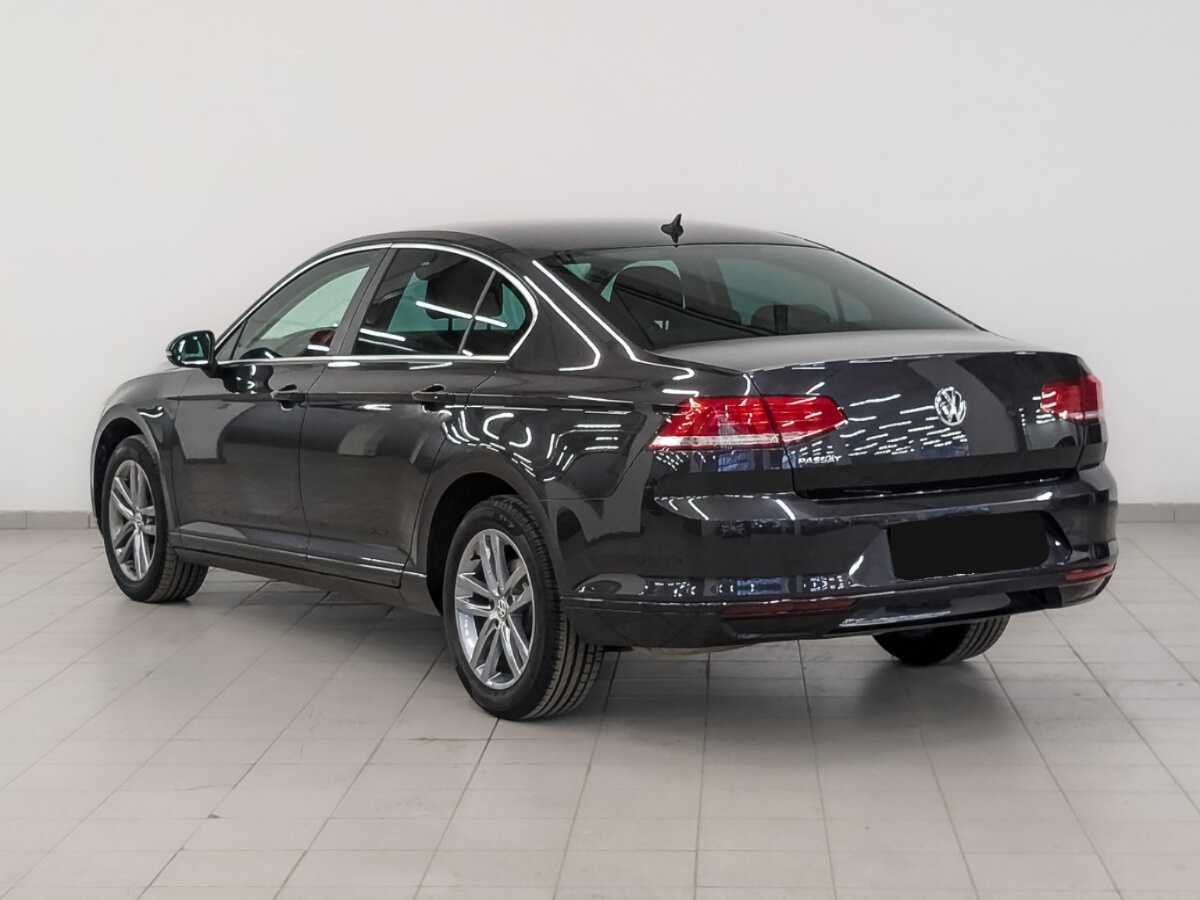 Купить Volkswagen Passat с пробегом. Фото: #6