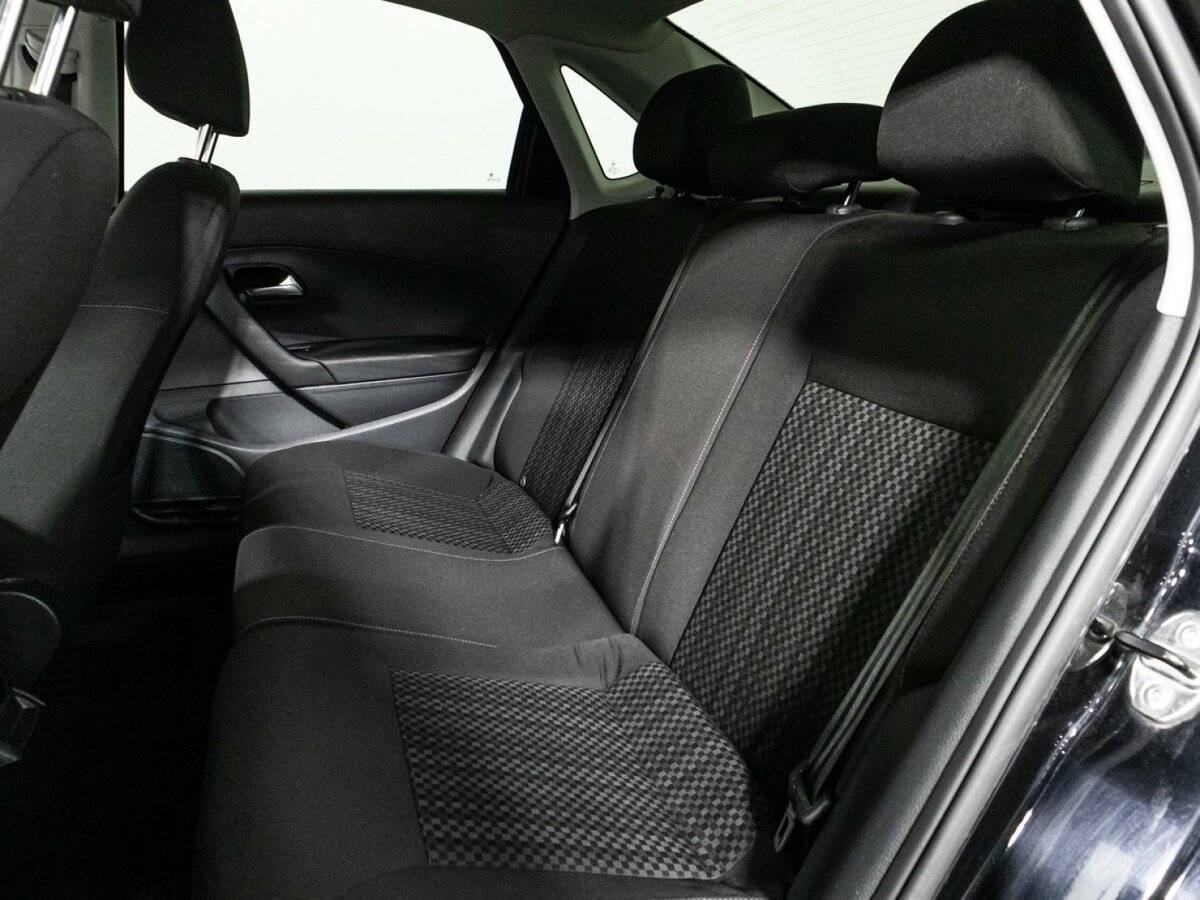 Купить Volkswagen Polo с пробегом. Фото: #9