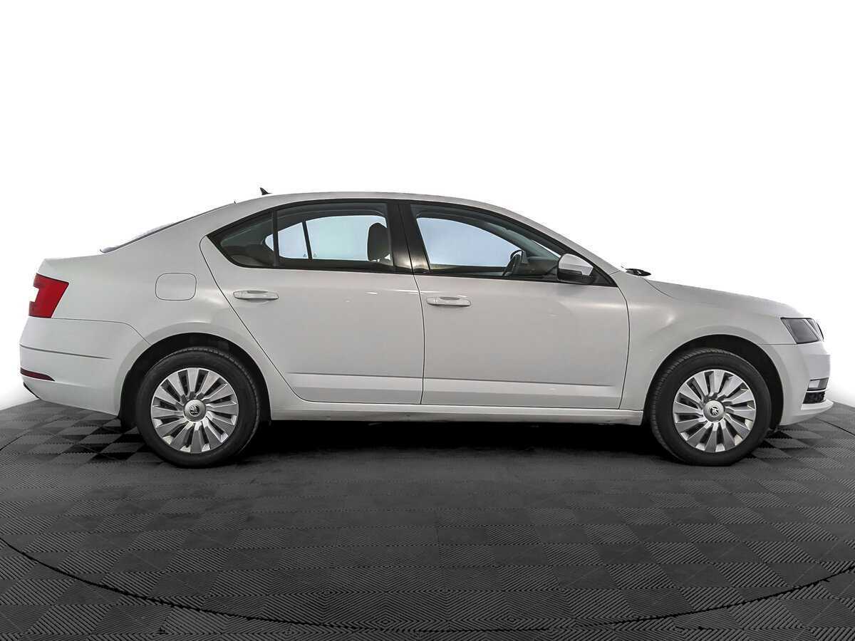 Купить Skoda Octavia с пробегом. Фото: #3