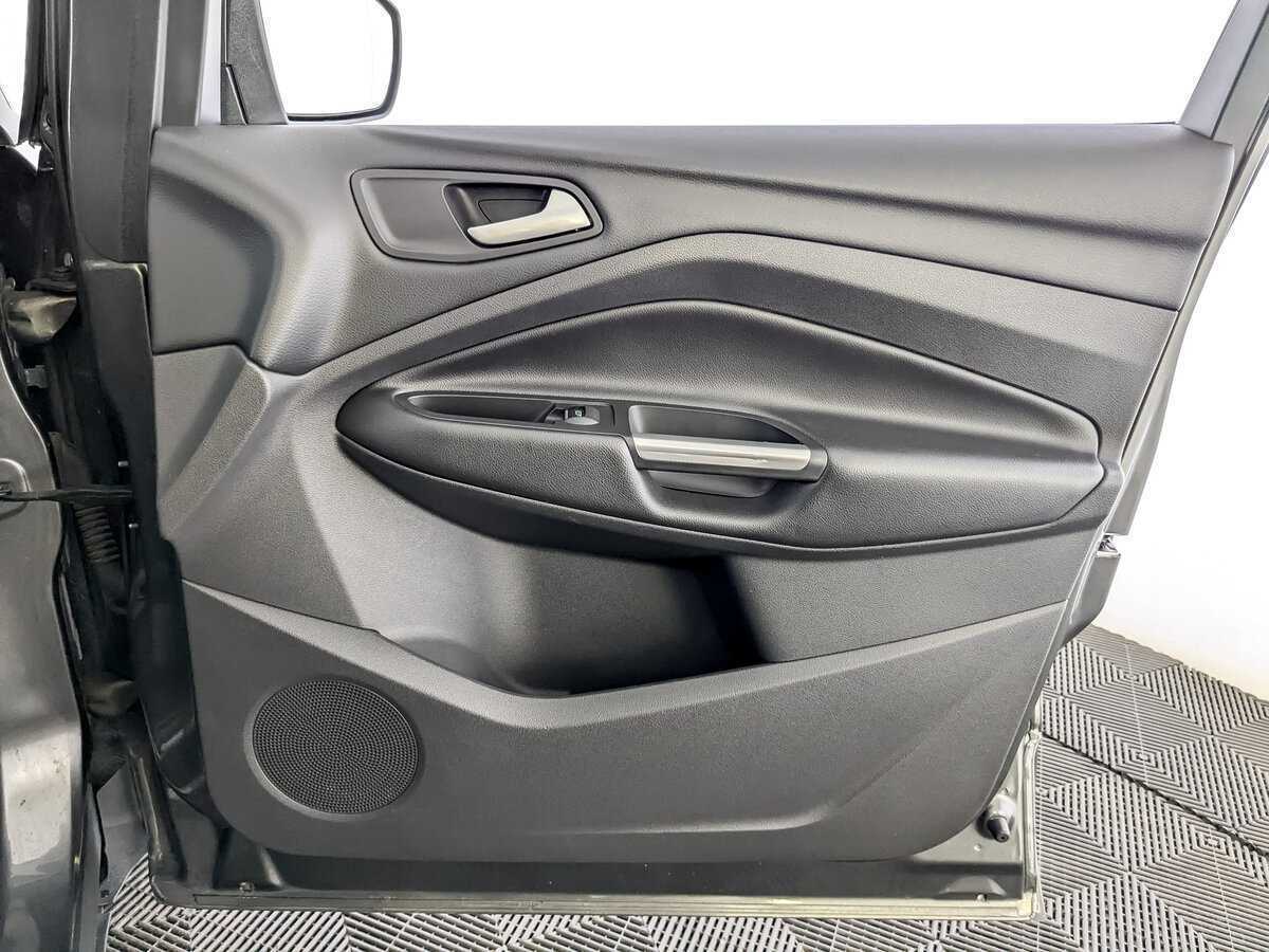 Купить Ford Kuga с пробегом. Фото: #19