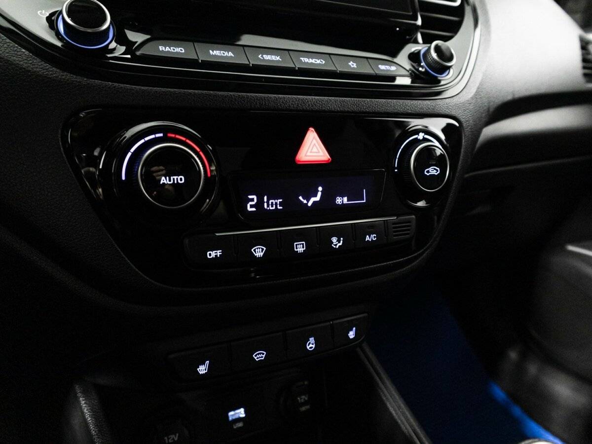 Купить Hyundai Solaris с пробегом. Фото: #14