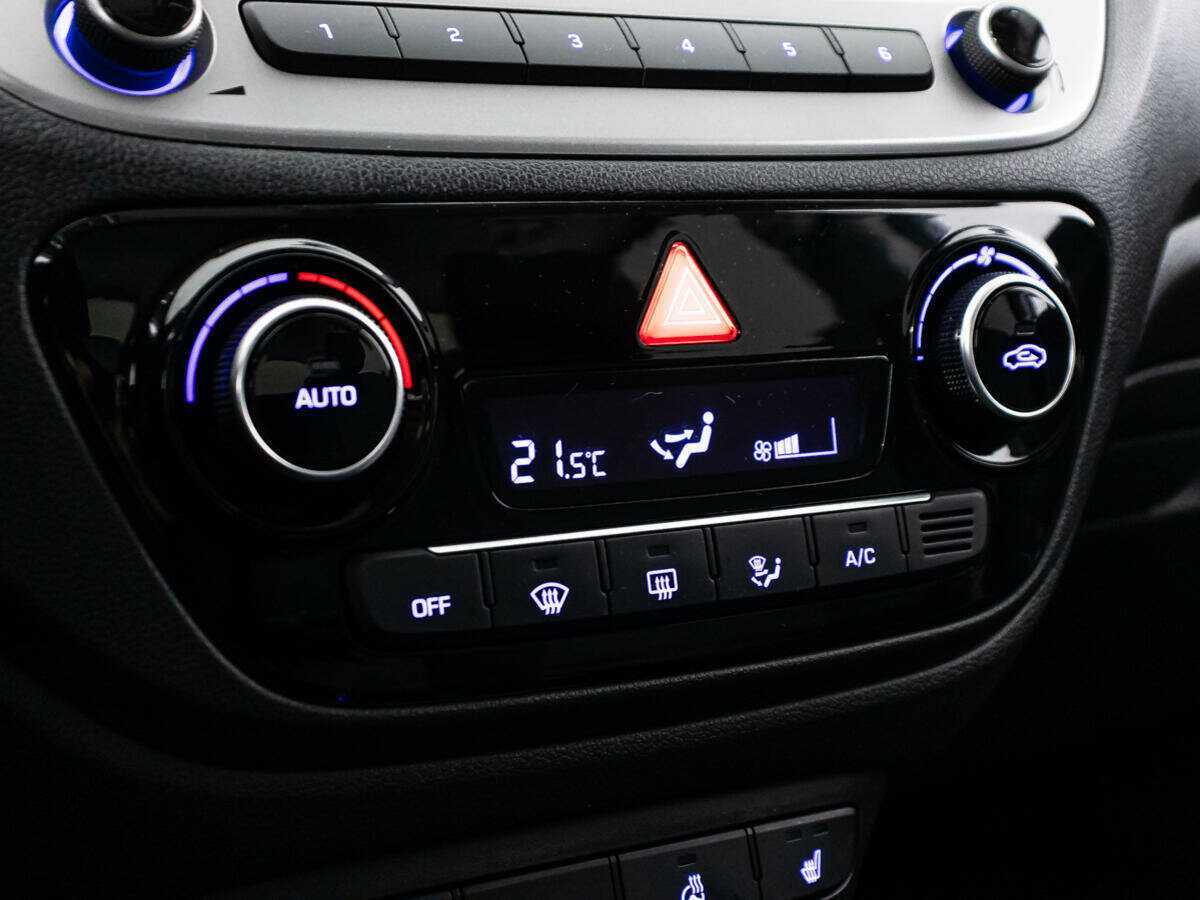 Купить Hyundai Solaris с пробегом. Фото: #15