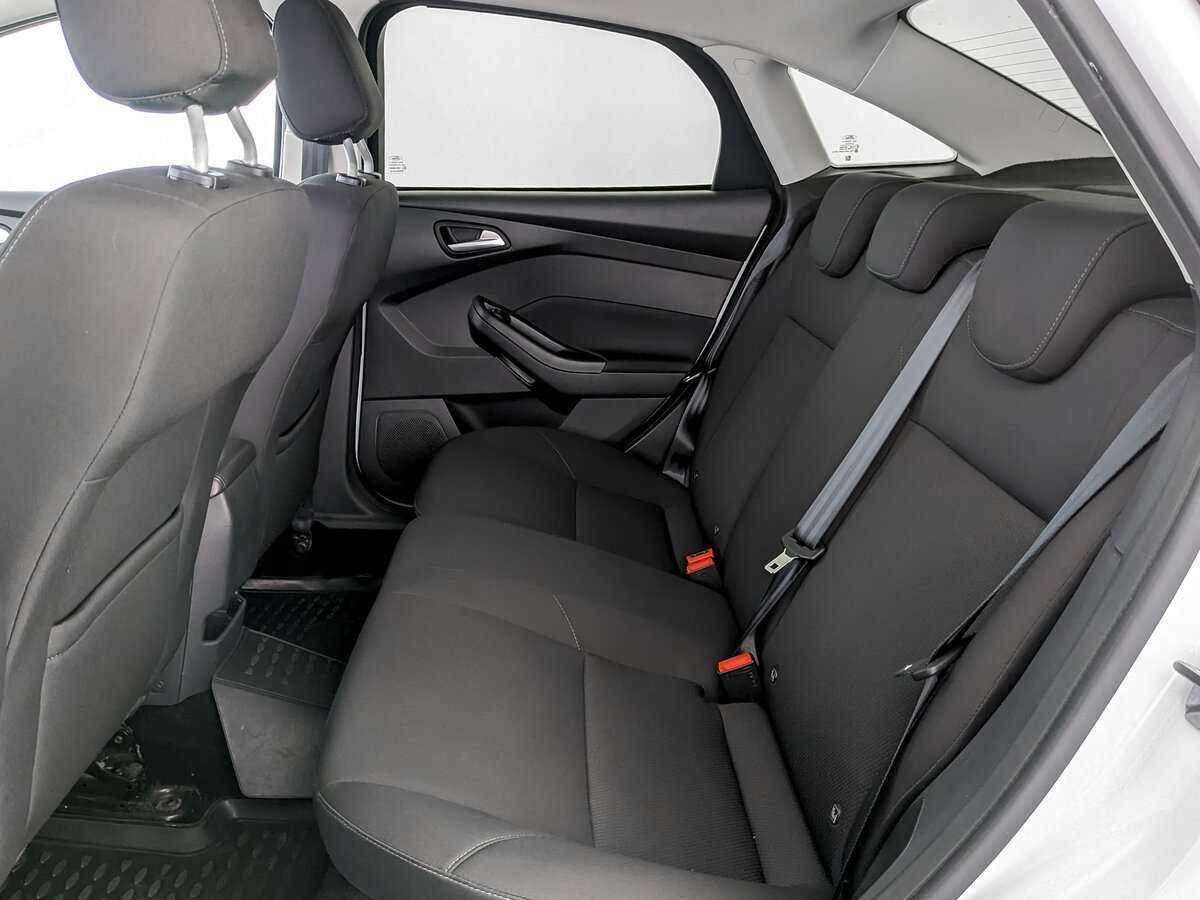 Купить Ford Focus с пробегом. Фото: #9