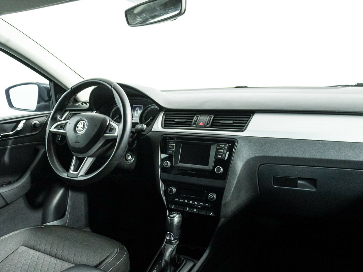 Купить Skoda Rapid с пробегом. Фото: #8