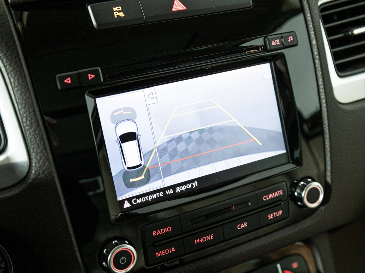 Купить Volkswagen Touareg с пробегом. Фото: #15