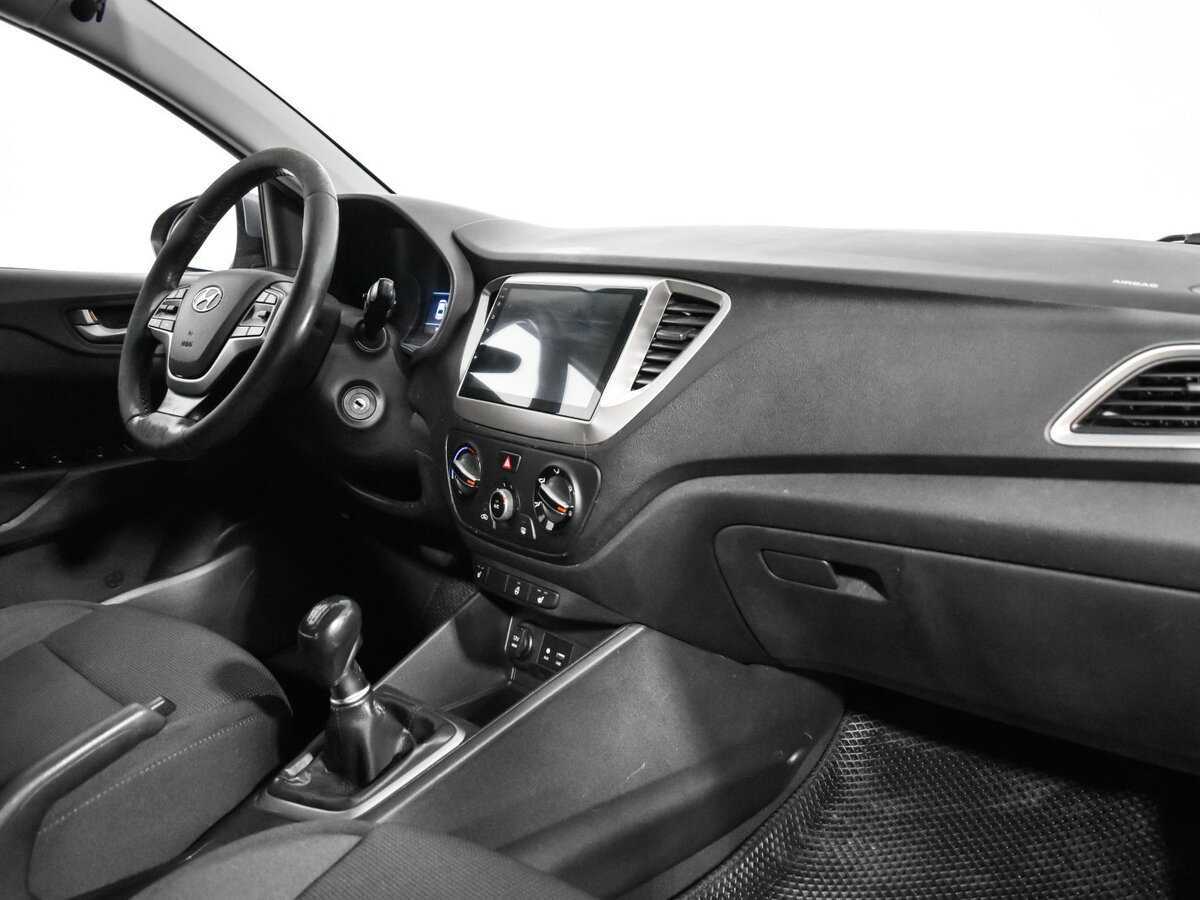 Купить Hyundai Solaris с пробегом. Фото: #8