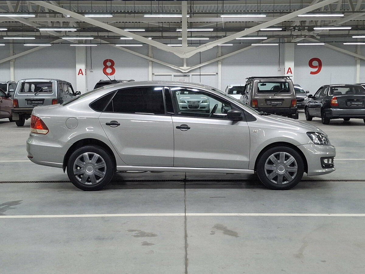 Купить Volkswagen Polo с пробегом. Фото: #3