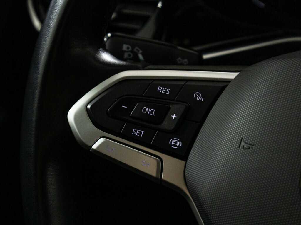 Купить Volkswagen Polo с пробегом. Фото: #17