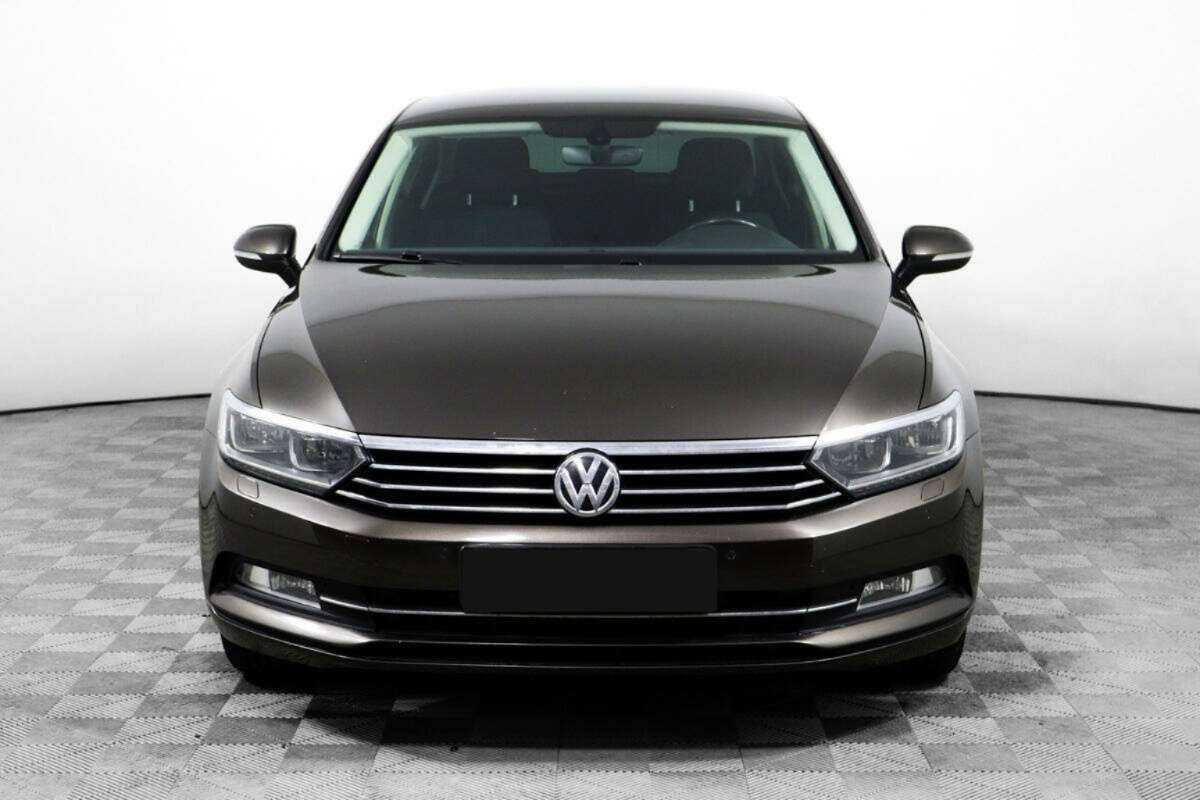 Купить Volkswagen Passat с пробегом. Фото: #1