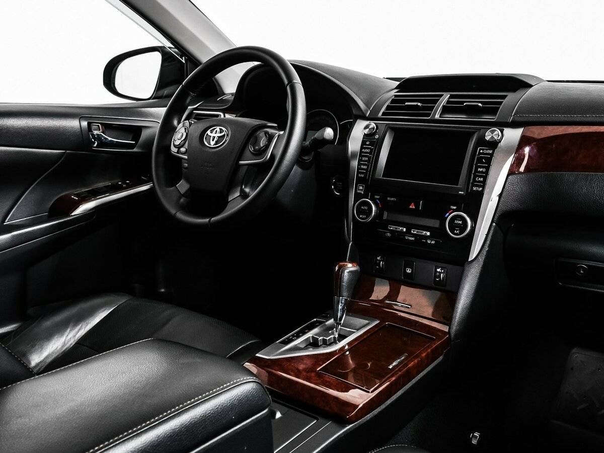 Купить Toyota Camry с пробегом. Фото: #8