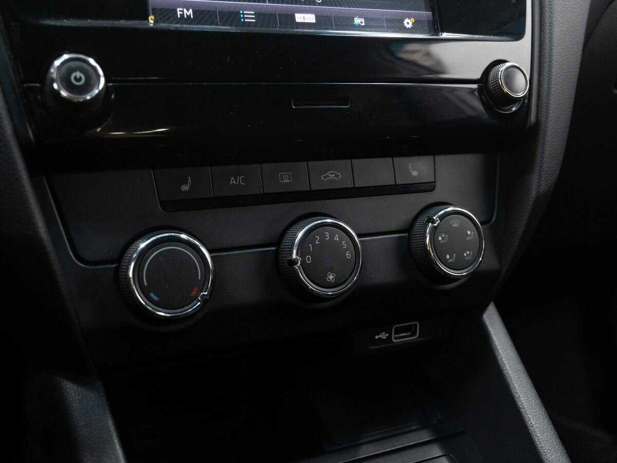 Купить Skoda Octavia с пробегом. Фото: #17