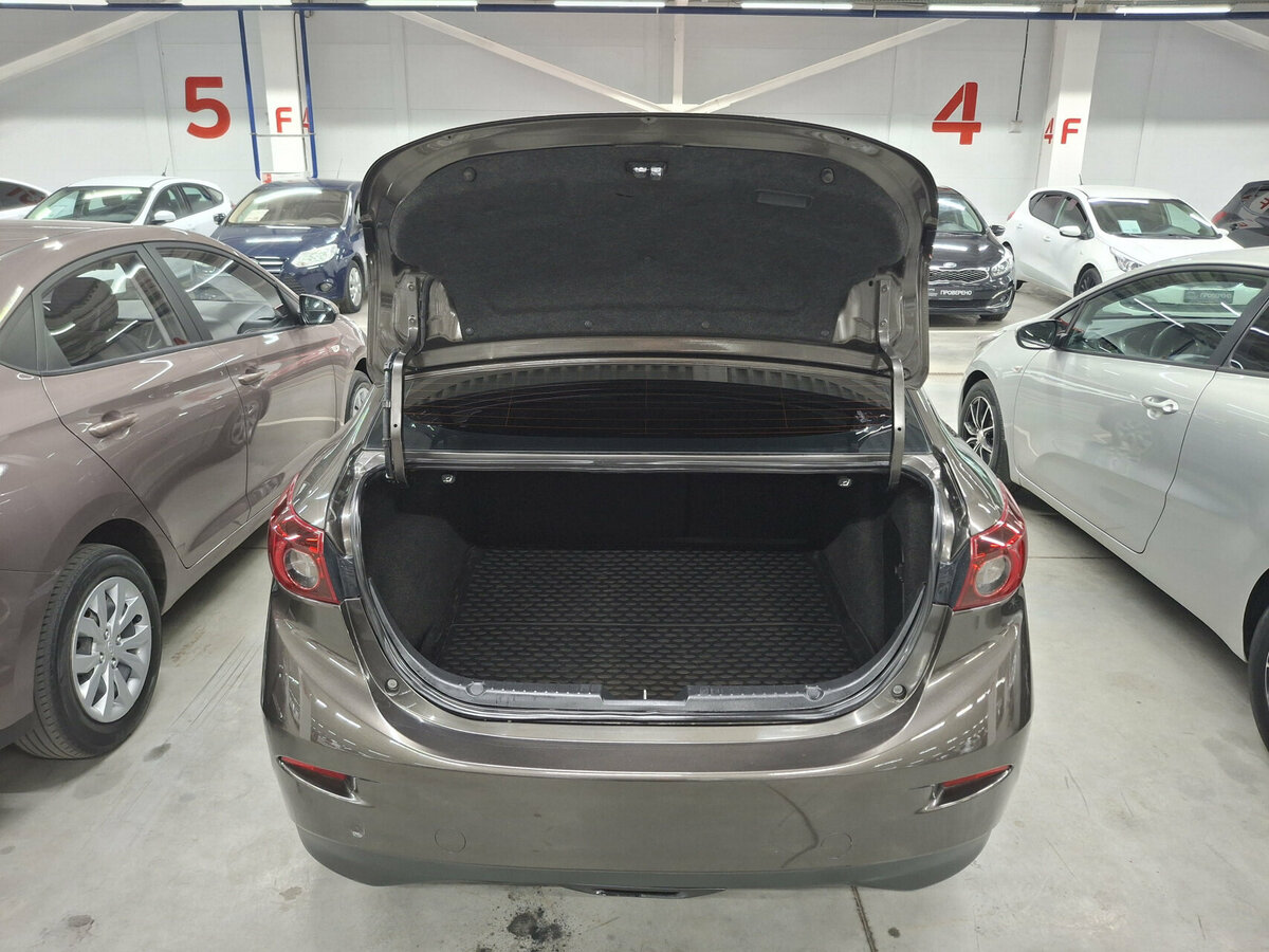 Купить Mazda 3 с пробегом. Фото: #9