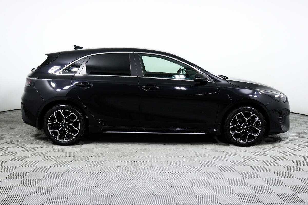 Купить Kia Ceed с пробегом. Фото: #3