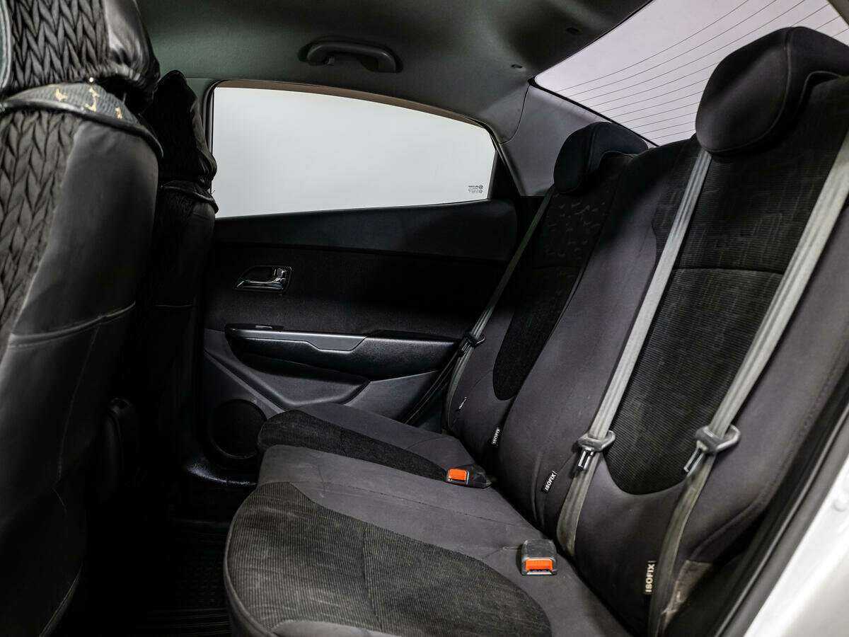 Купить Kia Rio с пробегом. Фото: #9