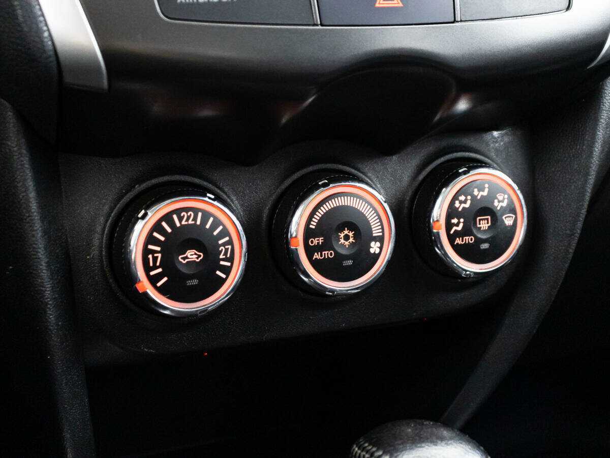 Купить Mitsubishi ASX с пробегом. Фото: #15