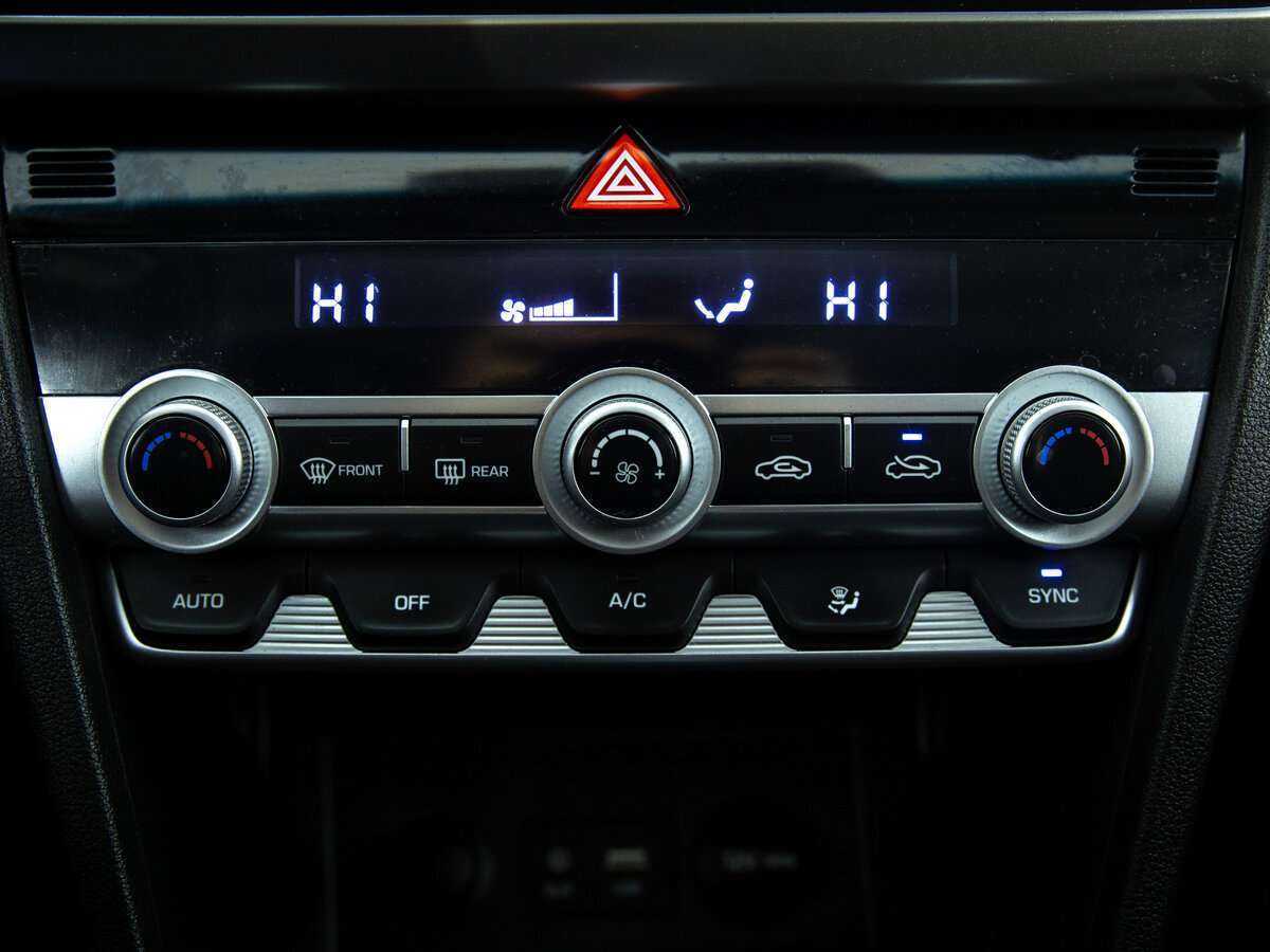 Купить Hyundai Elantra с пробегом. Фото: #14