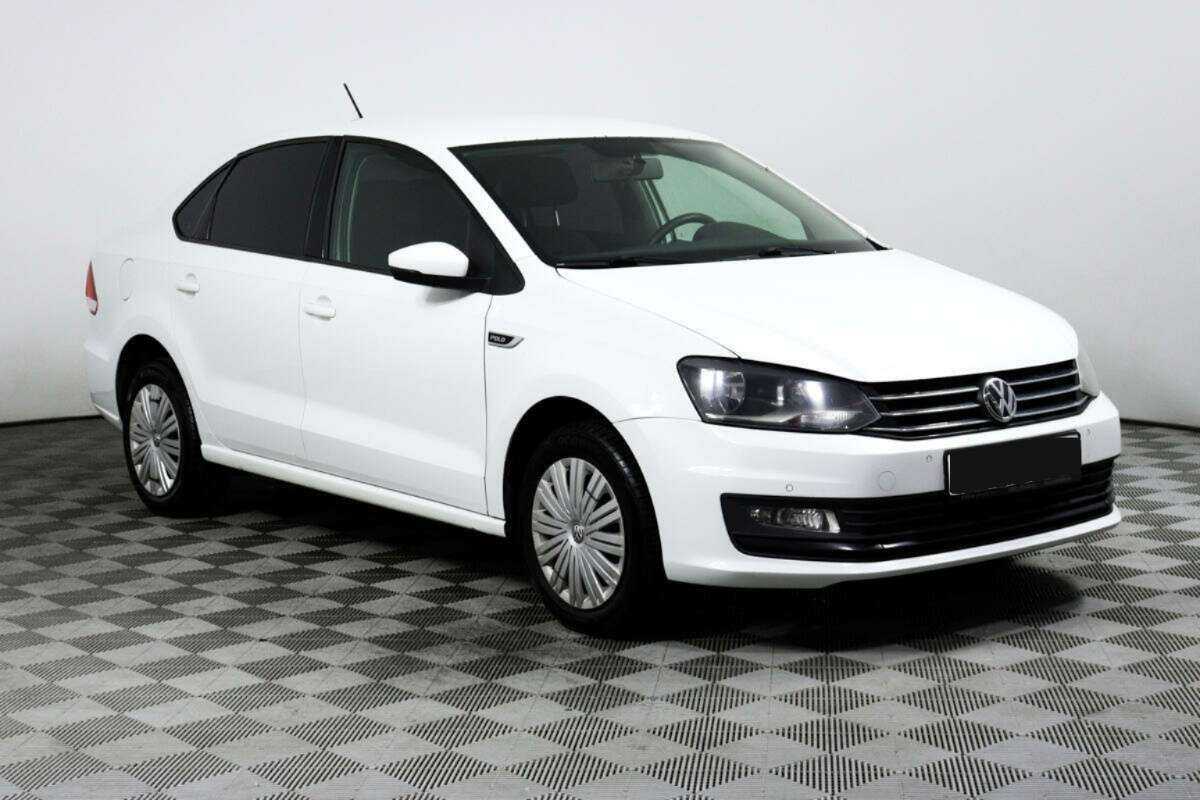 Купить Volkswagen Polo с пробегом. Фото: #2