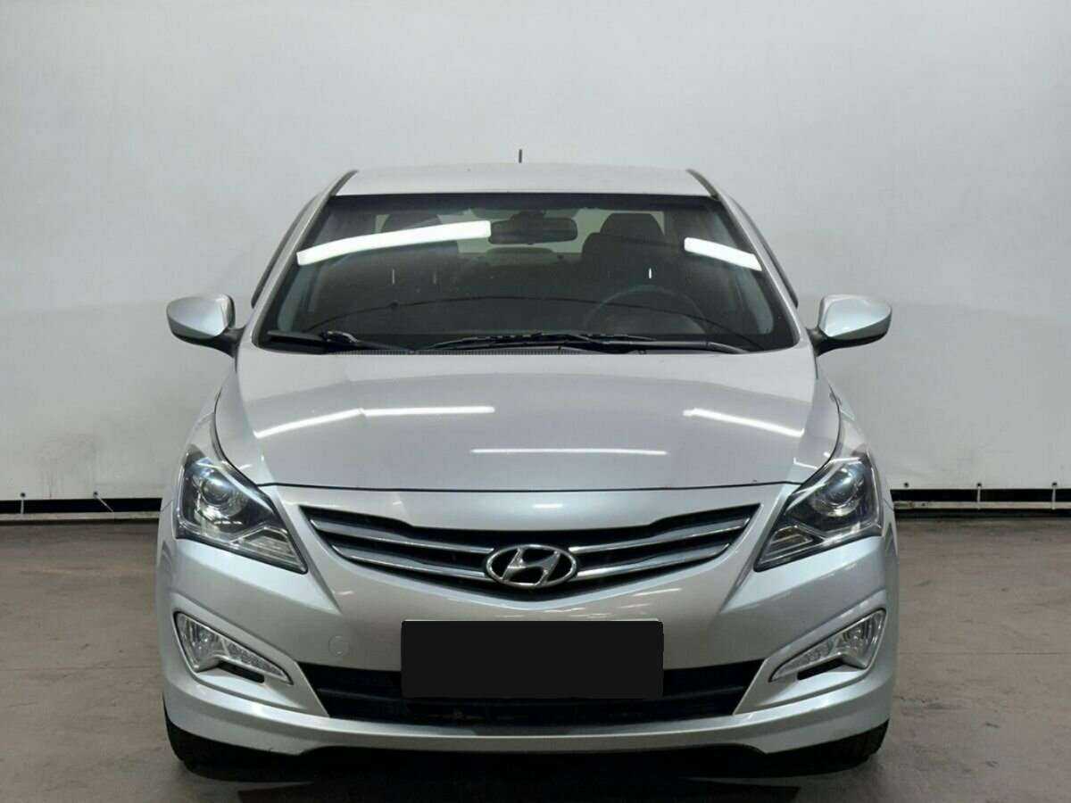 Купить Hyundai Solaris с пробегом. Фото: #1