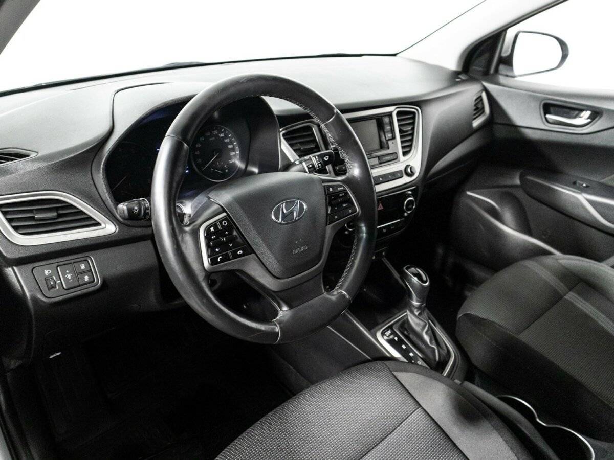 Купить Hyundai Solaris с пробегом. Фото: #10