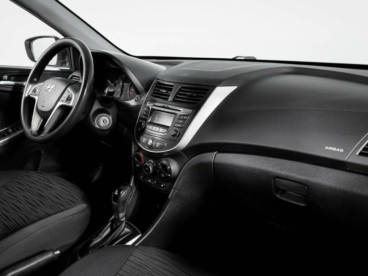 Купить Hyundai Solaris с пробегом. Фото: #8